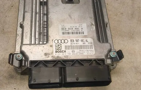 Audi A4 S4 B7 8E 8H Engine control unit/module 8E0907401AL 8E0910401N 0281013190