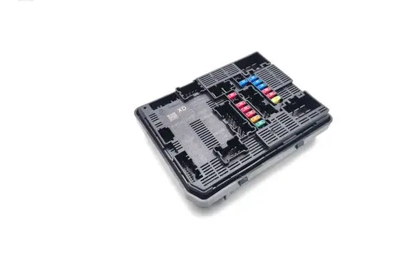 Nissan Micra K14 Fuse module 284B7-5RF0A 7335208DXK