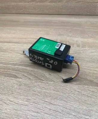 Toyota Auris 150 Door control unit/module 8974002010 61B301000