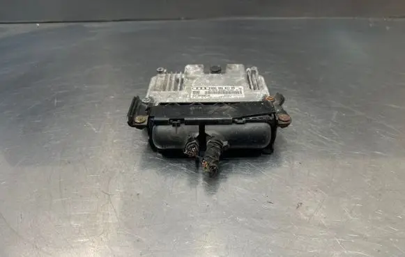 Volkswagen PASSAT B6 Engine control unit/module 03G906021RD 03G906021AB 0281014135