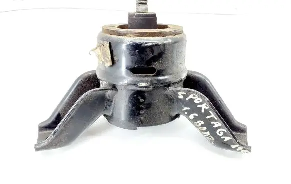 KIA Sportage Engine mount bracket 218142S600