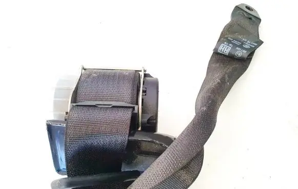 Opel Astra J Rear seatbelt 616569200b 101111