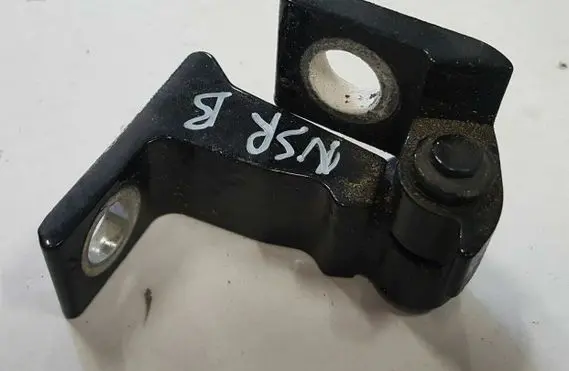 Audi A3 S3 8V Rear door lower hinge 8V5833403B
