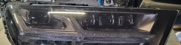 Audi Q7 4M Headlight/headlamp 4M0941036