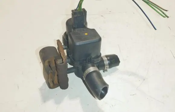Volvo XC70 Coolant heater control valve 0261222011