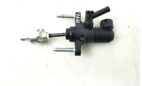 Clutch master cylinder