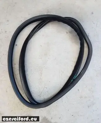 Volvo S80 Rubber seal rear door 