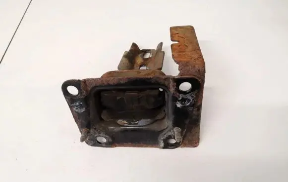 Citroen C2 Engine mount bracket 9650585180