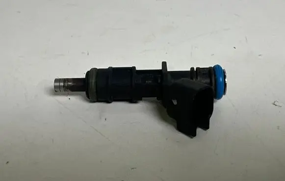 Dodge Durango III Fuel injector 05281568AA