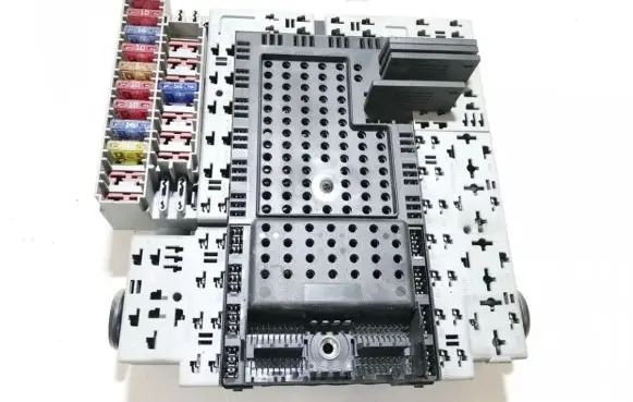 Volvo S80 Fuse box set 9494509 99w421