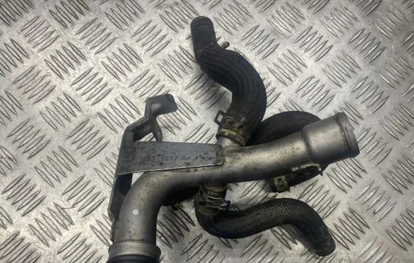 Mercedes-Benz X-class W470 Engine coolant pipe/hose 210477770R 1817