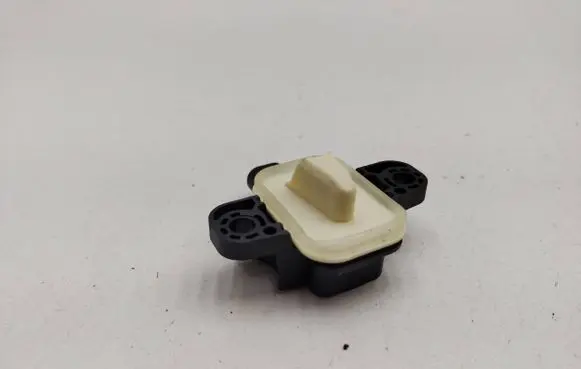 Infiniti Q30 Airbag deployment crash/impact sensor A1668210351