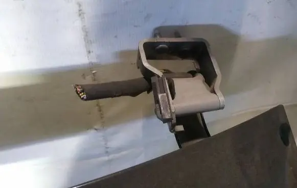 Audi A6 S6 C6 4F Tailgate/trunk/boot hinge