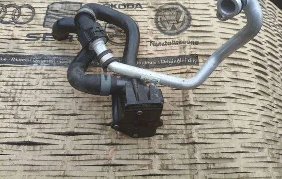 Audi A4 S4 B9 Electric auxiliary coolant/water pump 06h121601m