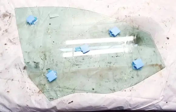 Fiat Stilo Front door window glass four-door as2m3232dot682 43r-001583