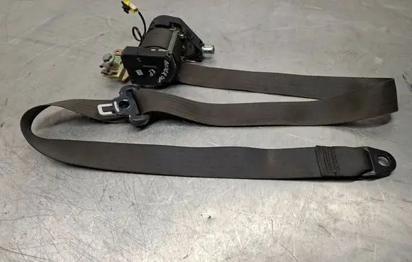 Peugeot Boxer Front seatbelt 33014052