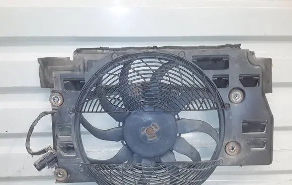 BMW 5 E39 Electric radiator cooling fan 6909895