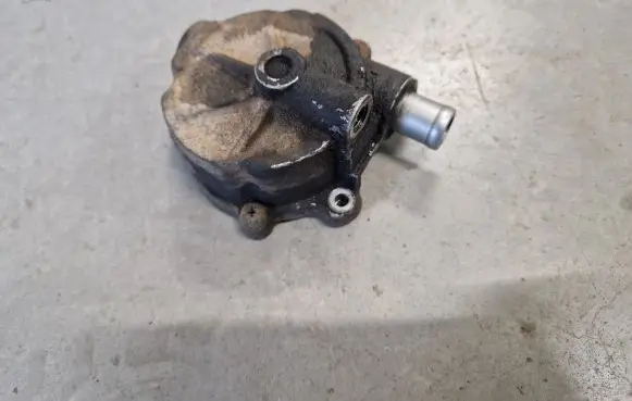 Mitsubishi Pajero Sport I Vacuum pump