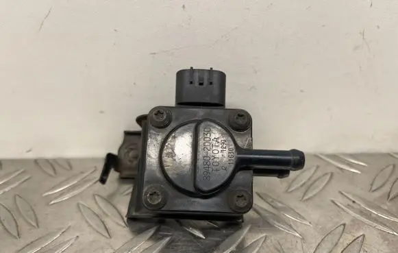 Toyota Avensis T250 Exhaust gas pressure sensor 8948020030