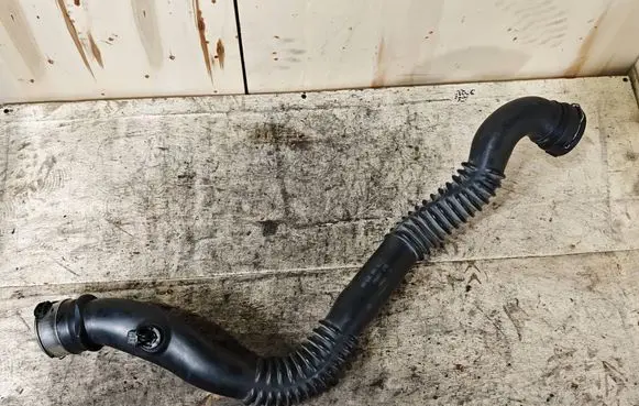 BMW 5 E60 E61 Intercooler hose/pipe 7803748 58300015 11617803748