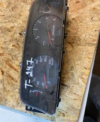Mitsubishi Pajero Sport I Speedometer (instrument cluster) MR590140 2573305870
