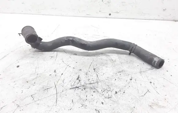 Volkswagen PASSAT B5.5 Engine coolant pipe/hose