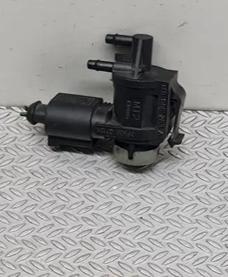 Volkswagen Golf VI Turbo solenoid valve 1K0906283A