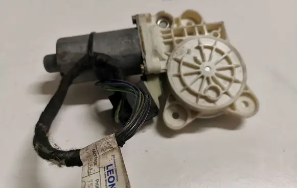 Front door window regulator motor