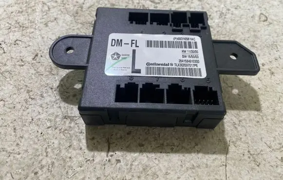 Dodge Durango Door control unit/module 68316561AC