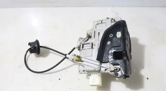 Seat Exeo (3R) Front door lock