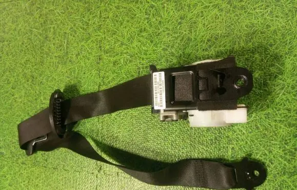 BMW X5M E70 Front seatbelt 7171967