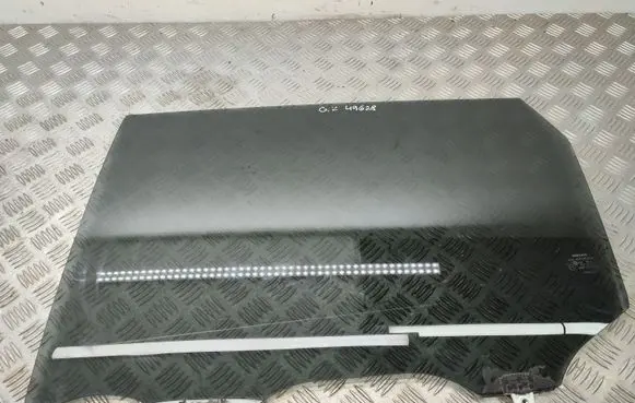 Nissan X-Trail T32 Rear door window glass