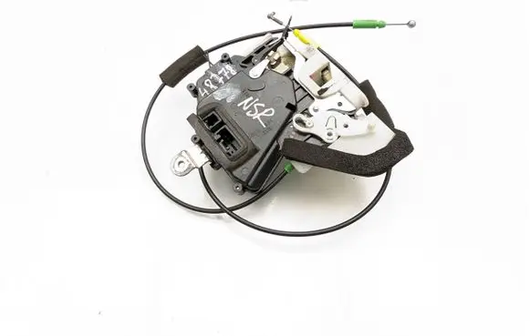 Subaru Impreza II Front door lock
