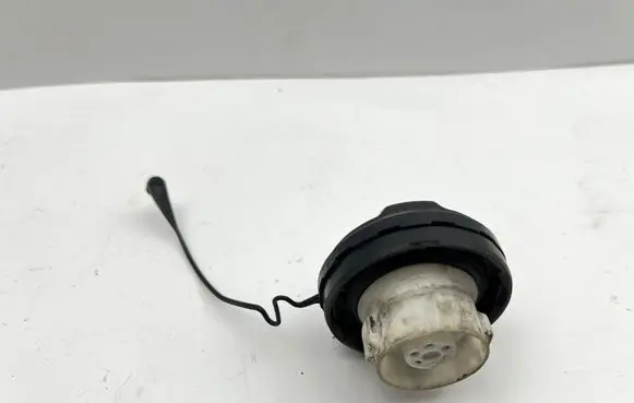 Toyota Land Cruiser (J120) Fuel tank filler cap