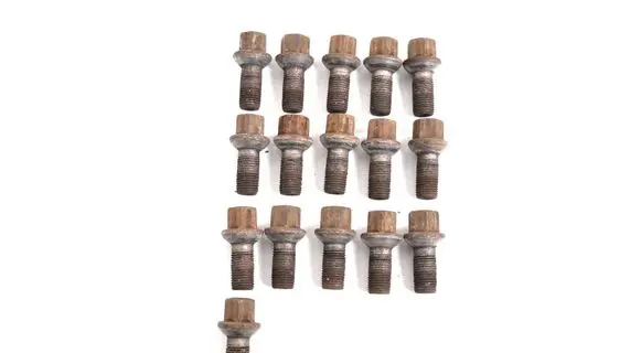 Opel Astra J Nuts/bolts 