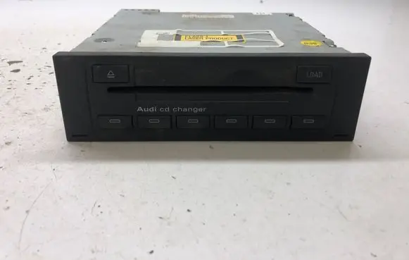 Audi A4 S4 B7 8E 8H CD/DVD changer 8E0035111D