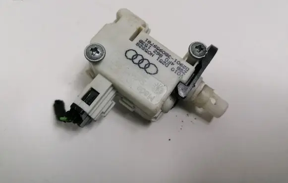 Audi A6 S6 C6 4F Central locking motor 4F0862153B