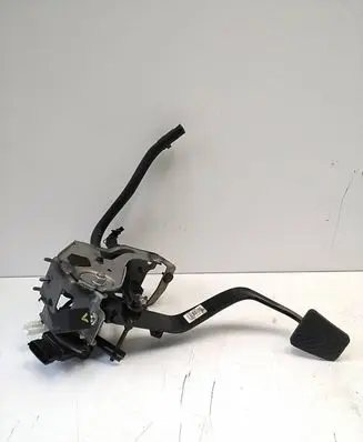 Hyundai i40 Clutch pedal 328023Z200