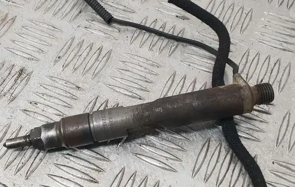 Fuel injector