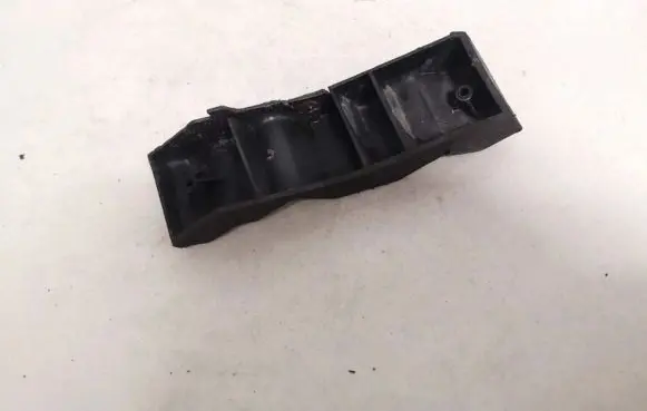 Audi TT Mk1 Front bumper mounting bracket 8n0807184