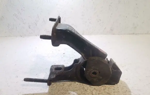 Toyota Corolla Verso AR10 Engine mount bracket