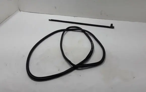 Mercedes-Benz Vito Viano W447 Rubber seal sliding door (on door) A4477310000