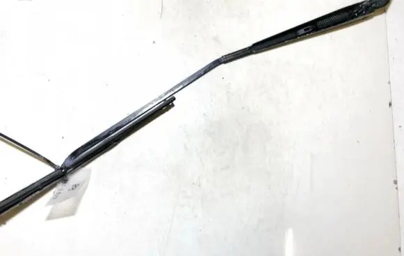 Front wiper blade arm