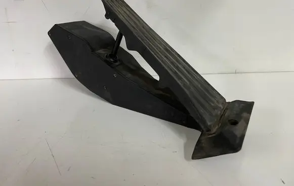 BMW X3 E83 Accelerator throttle pedal 3540676693001 6766930