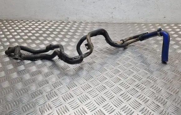 Volkswagen Touran I Engine coolant pipe/hose