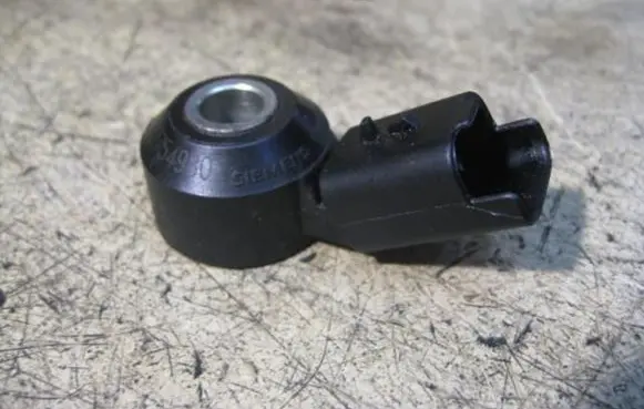 Detonation knock sensor