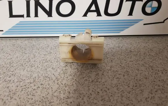 BMW 5 E39 Front parking sensor holder (PDC) 70083920