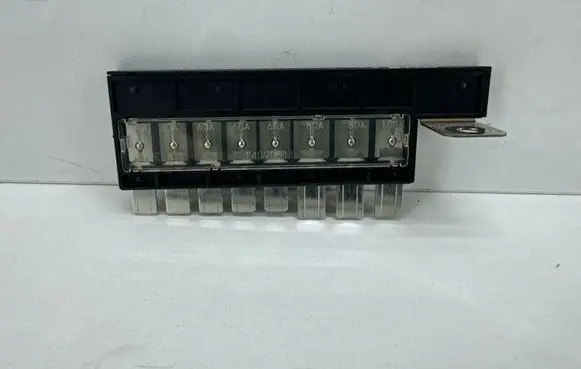 KIA Sorento Fuse module 