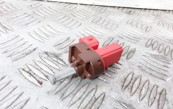Clutch pedal sensor