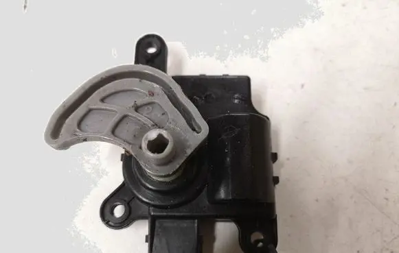 KIA Sorento Air flap motor/actuator AC1C6100